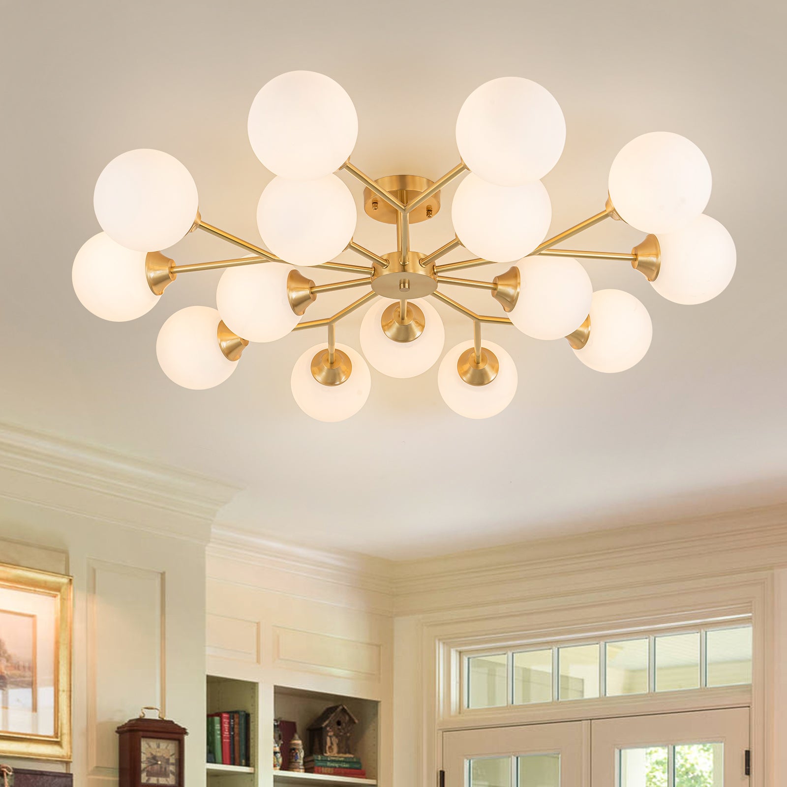 Glowlings 9/15-flammige moderne große Sputnik-Leuchte aus Messing mit Opalglas, halbbündige Montage