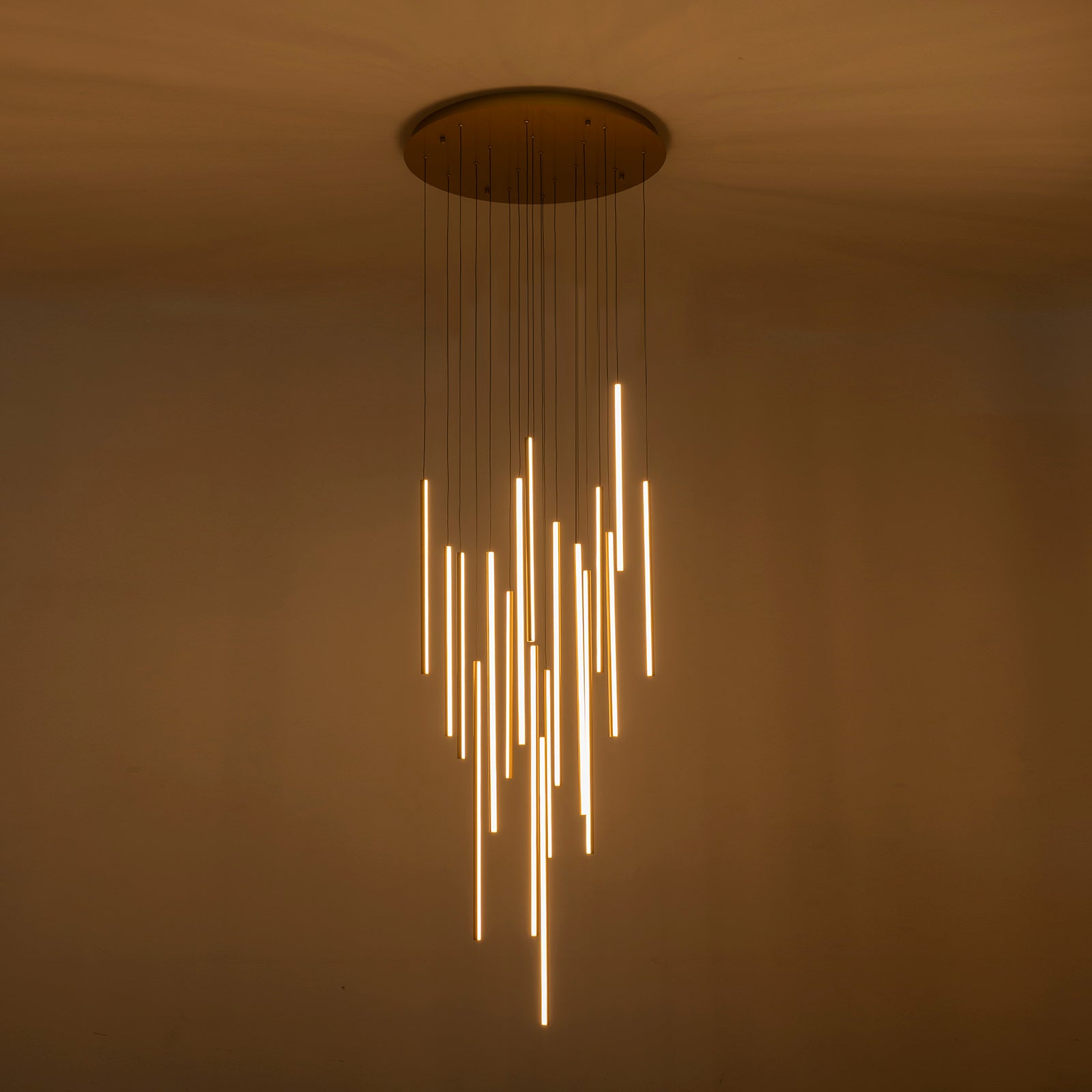 Glowlings 12/18-Licht Moderne Zylinder Linear LED Pendelleuchte für Treppenhaus