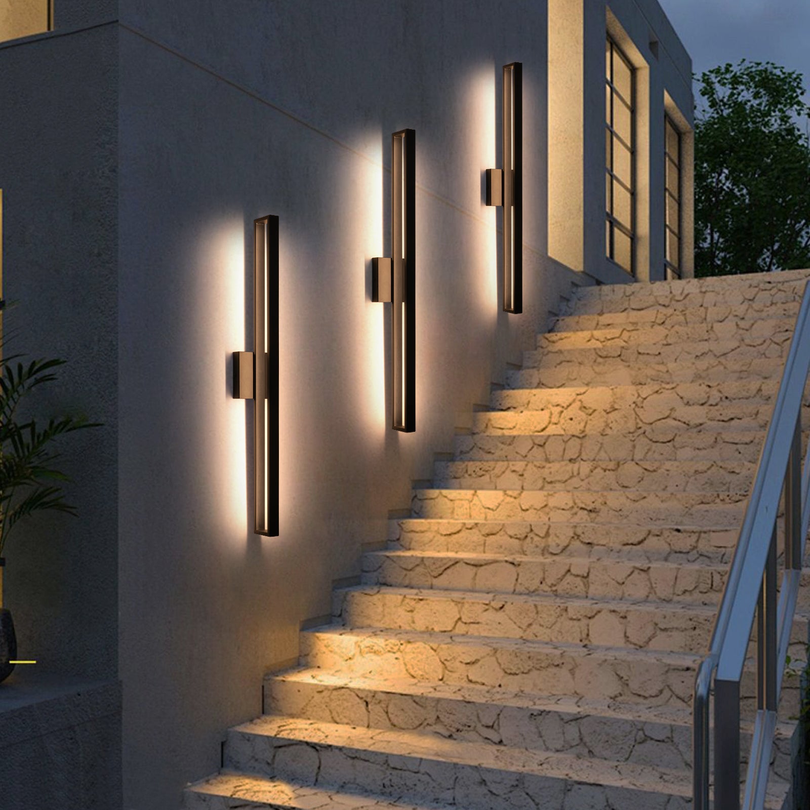 Glowlings 1-flammige, moderne, 81,3 cm hohe, mattschwarze, rechteckige, lange LED-Wandleuchte für den Außenbereich