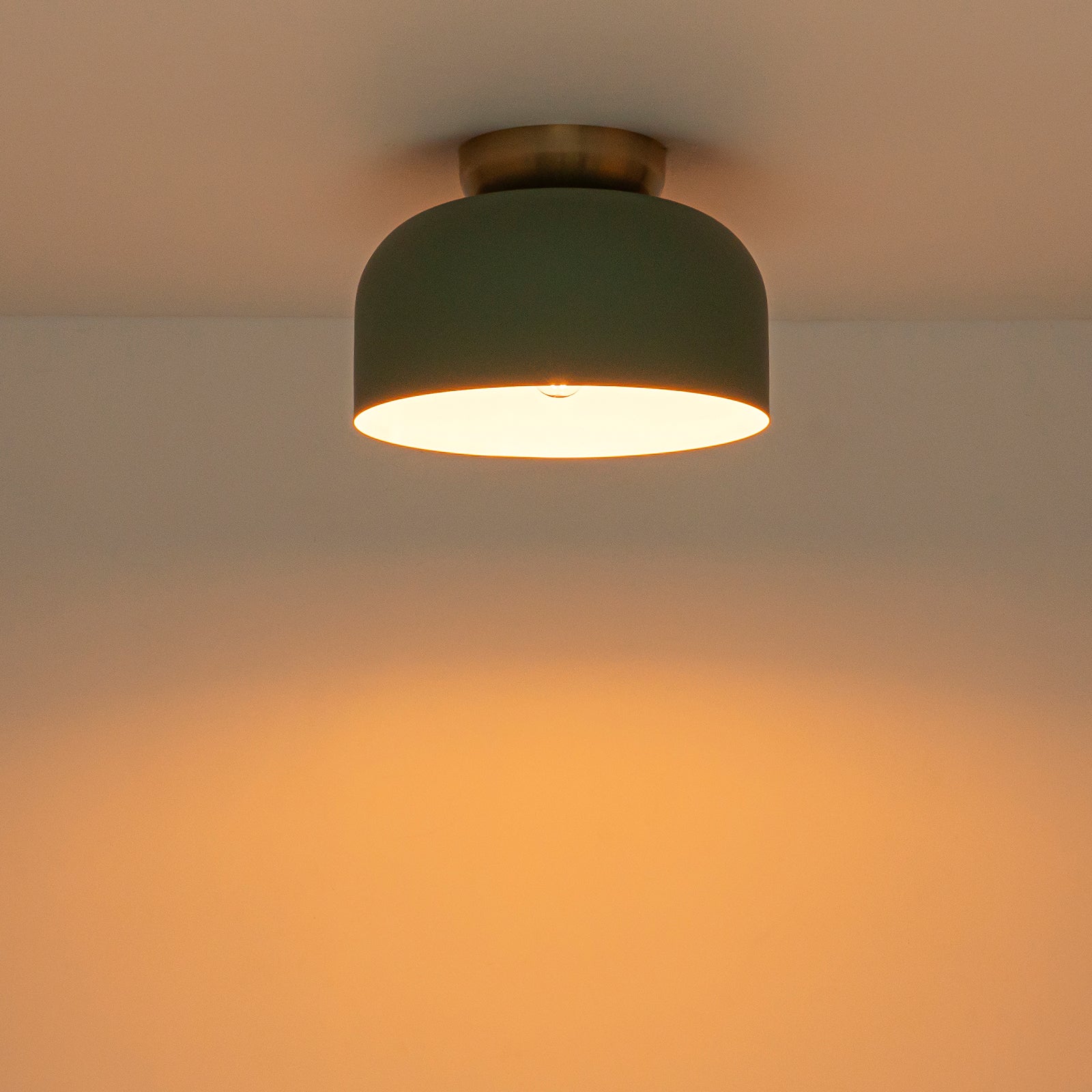 Glowlings 1-flammige moderne Deckenleuchte mit Kuppel in Macaron-Grün