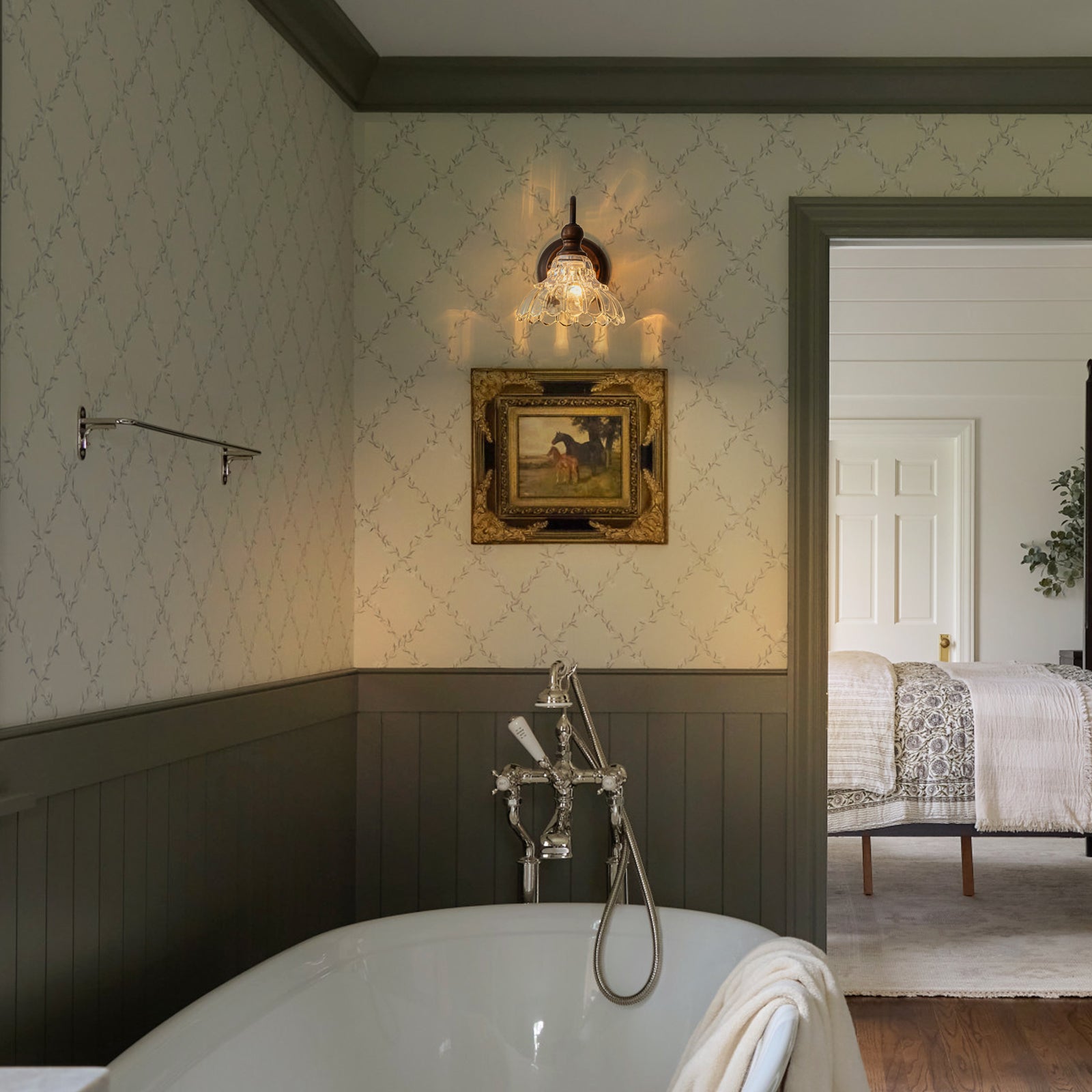 Glowlings 3/4-flammige Badezimmer-Waschtischleuchte im Vintage-Stil, Antik-Bronze, Glas, blumenförmig, über dem Spiegel