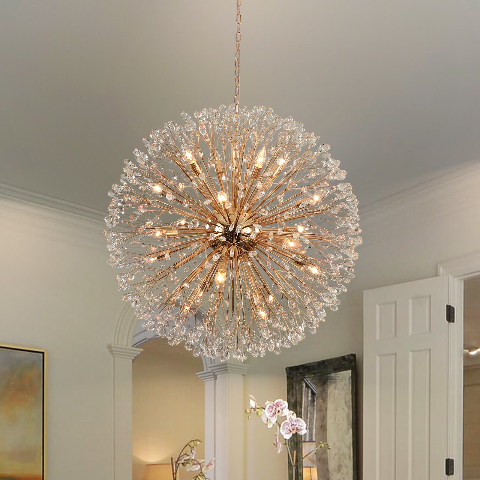 Glowlings 20-flammiger Vintage-Kronleuchter mit 88,9 cm Breite, großer goldener Kristall-Sputnik-Kugel in Löwenzahnform