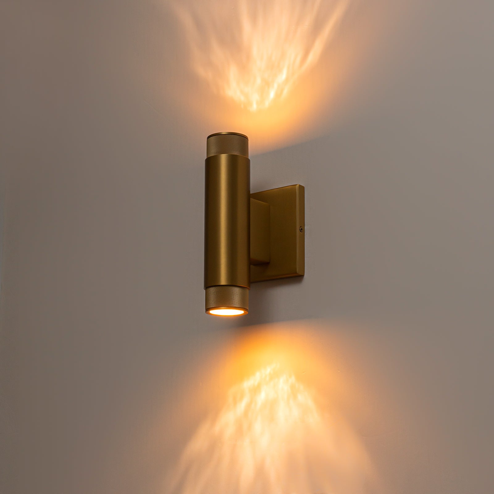 Glowlings 2-Light Modern 9"High Knurled Brass Up & Down Cylinder LED Outdoor Wall Sconce Porch Light