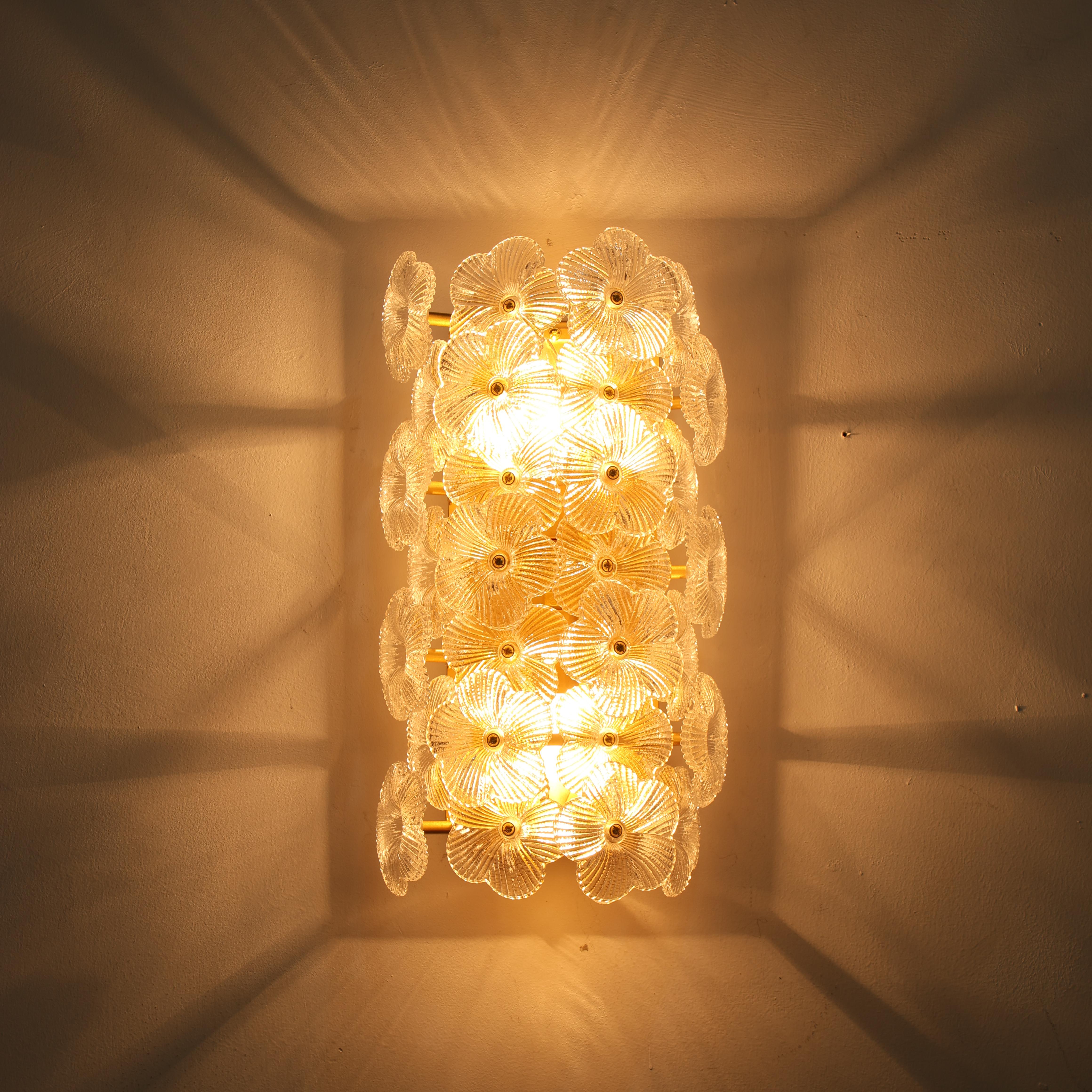 Glowlings 2-Light Vintage Brass Floral Glass Wall Sconce