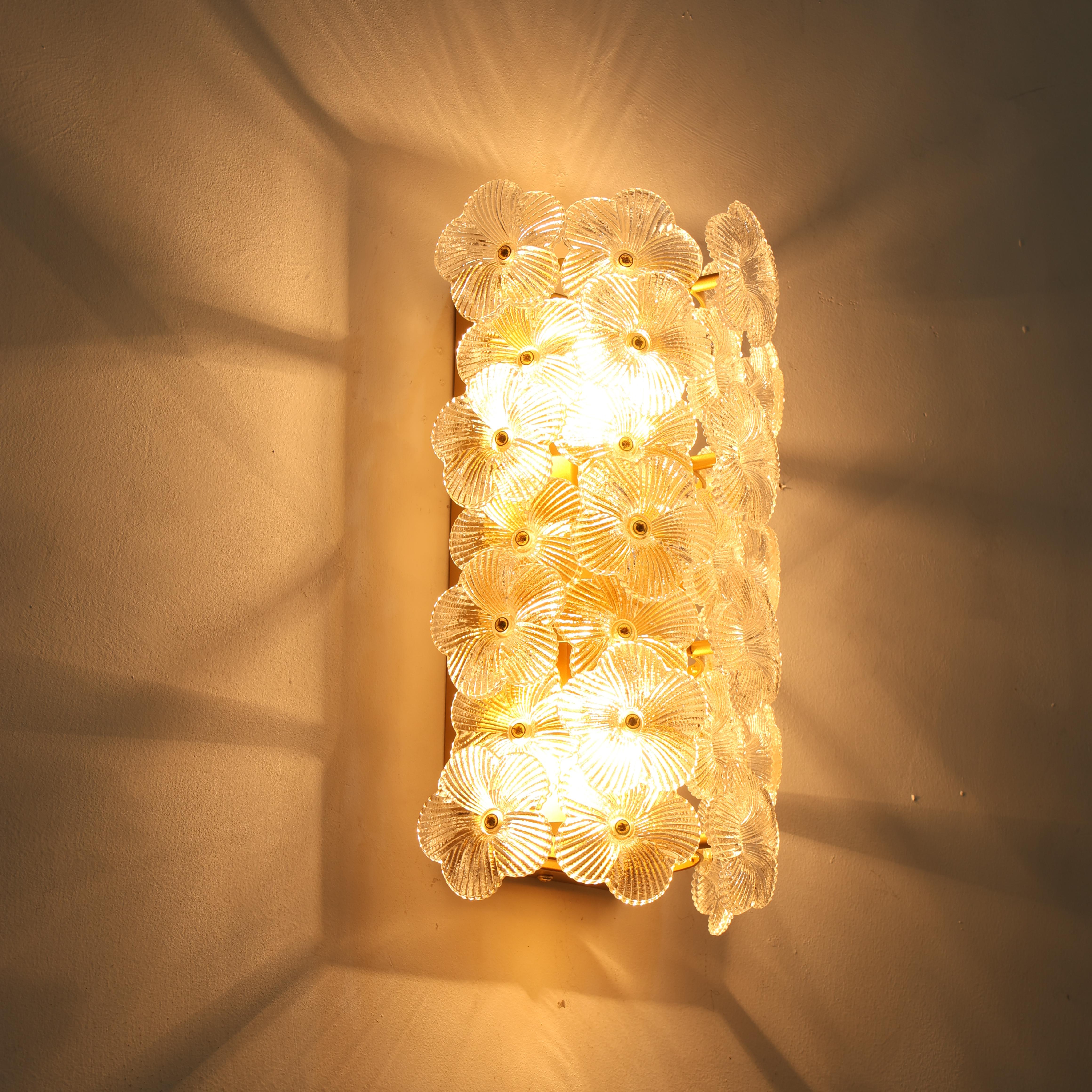 Glowlings 2-Light Vintage Brass Floral Glass Wall Sconce