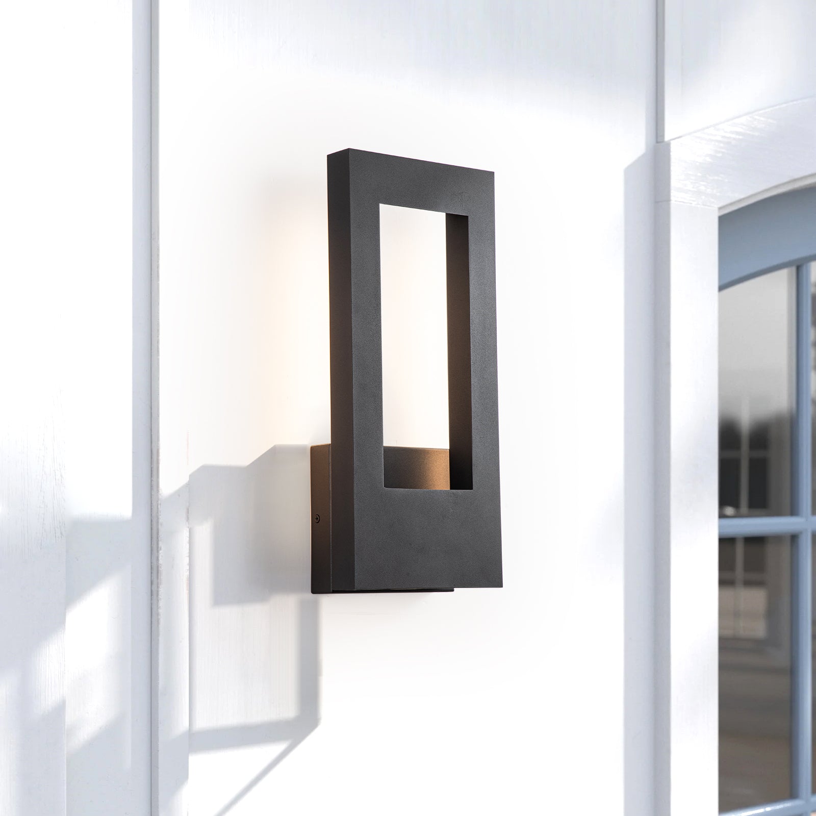 Glowlings 3-flammige, 38,1 cm hohe, hohle, rechteckige, integrierte, schwarze LED-Wandleuchte für den Außenbereich