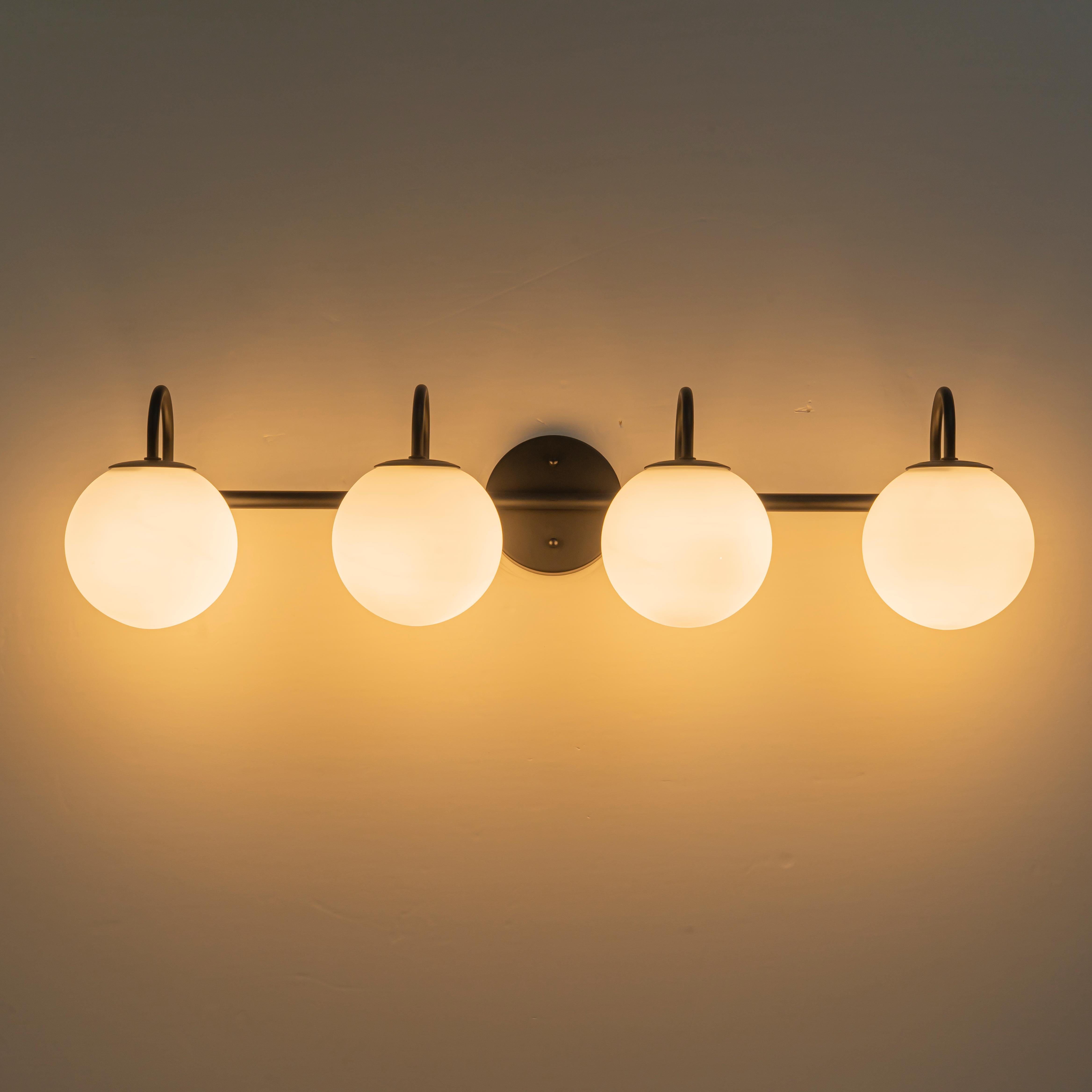 Glowlings 3/4-Licht Vintage Antik Kupfer Opalglas Badezimmer Eitelkeit Licht über Spiegel