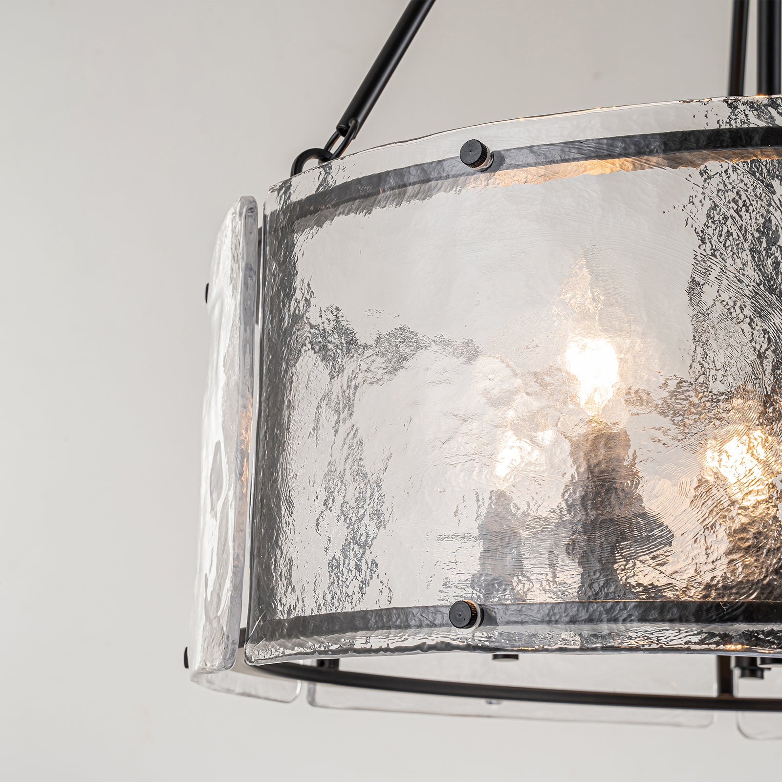 Glowlings 5-flammiger moderner 21" breiter Laternen-Trommel-Kronleuchter mit strukturierter Wasserwellenstruktur aus klarem Glas