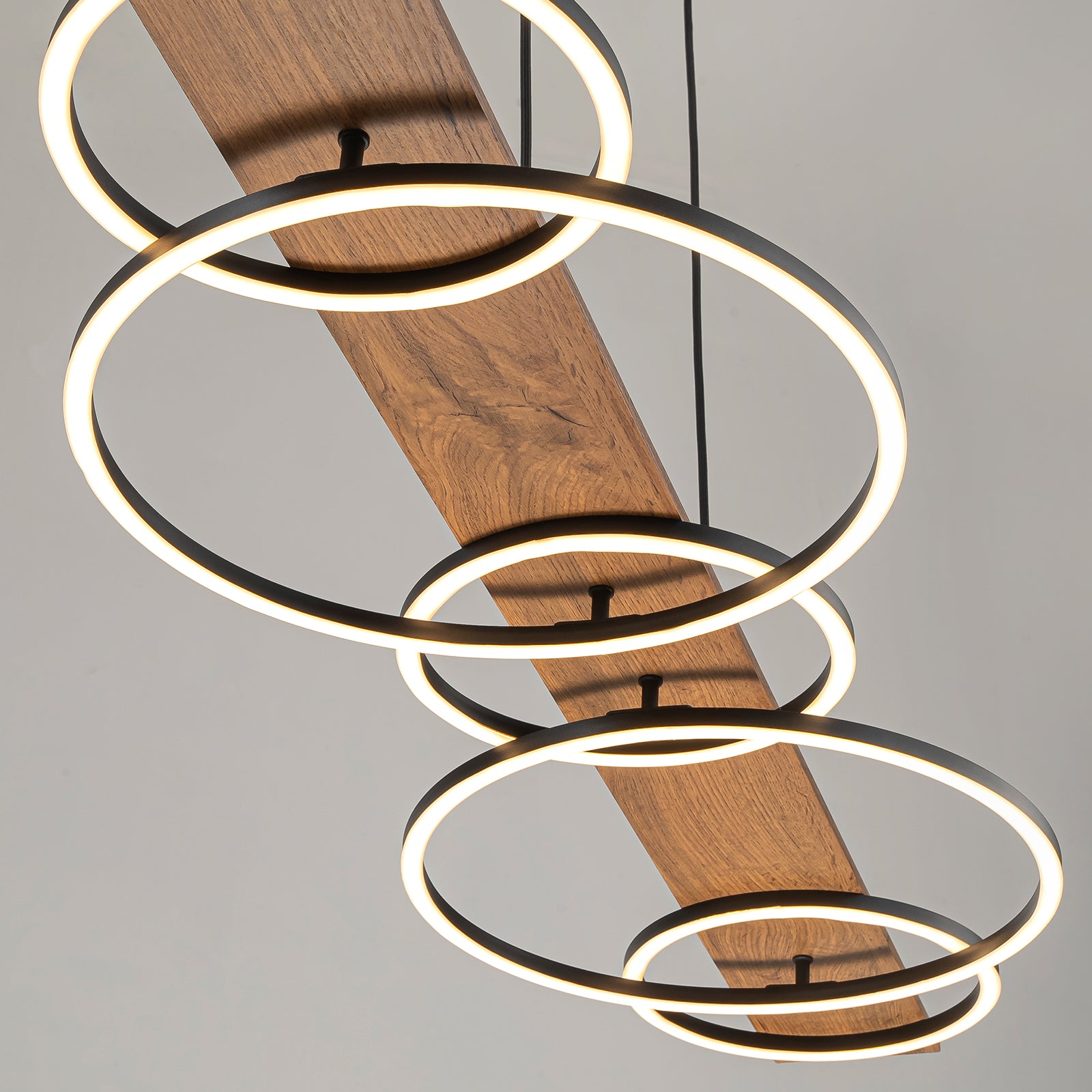 Glowlings 5-flammige, moderne, 124 cm breite, zweistufige, runde, kreisförmige, lineare Pendelleuchte aus Holz, Inselleuchte