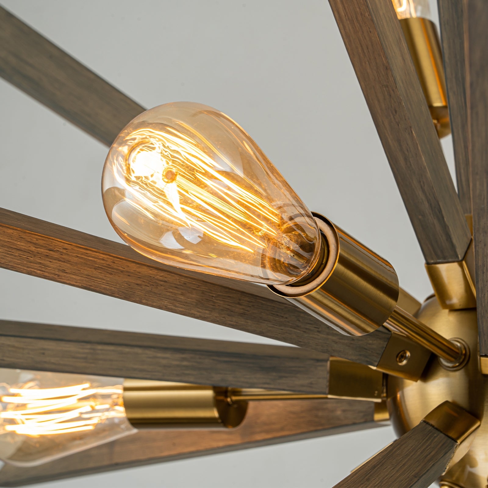 Glowings 8-Light Mid-Century Wooden Waldorf Sputnik Sphere Chandelier