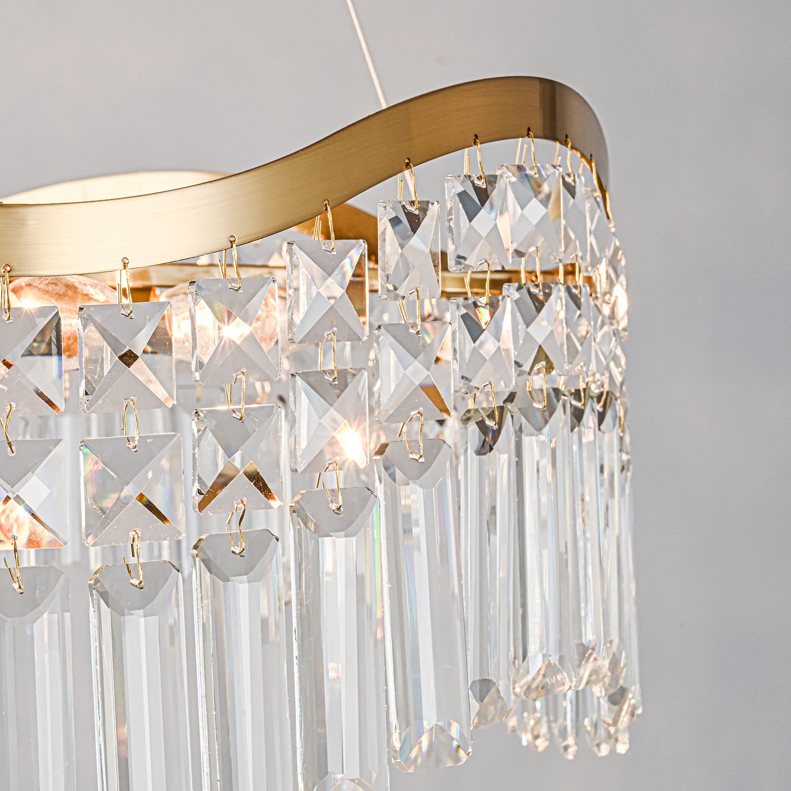 Glowlings 8-flammiger moderner 24" breiter eleganter Wellen-Kristall-Kronleuchter für Wohnzimmer