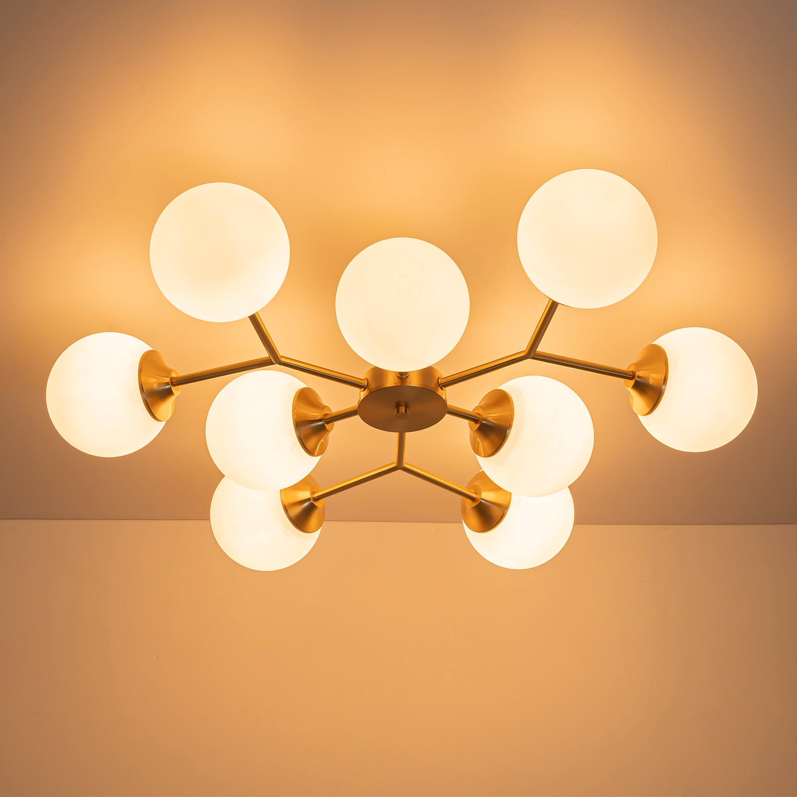 Glowlings 9/15-flammige moderne große Sputnik-Leuchte aus Messing mit Opalglas, halbbündige Montage