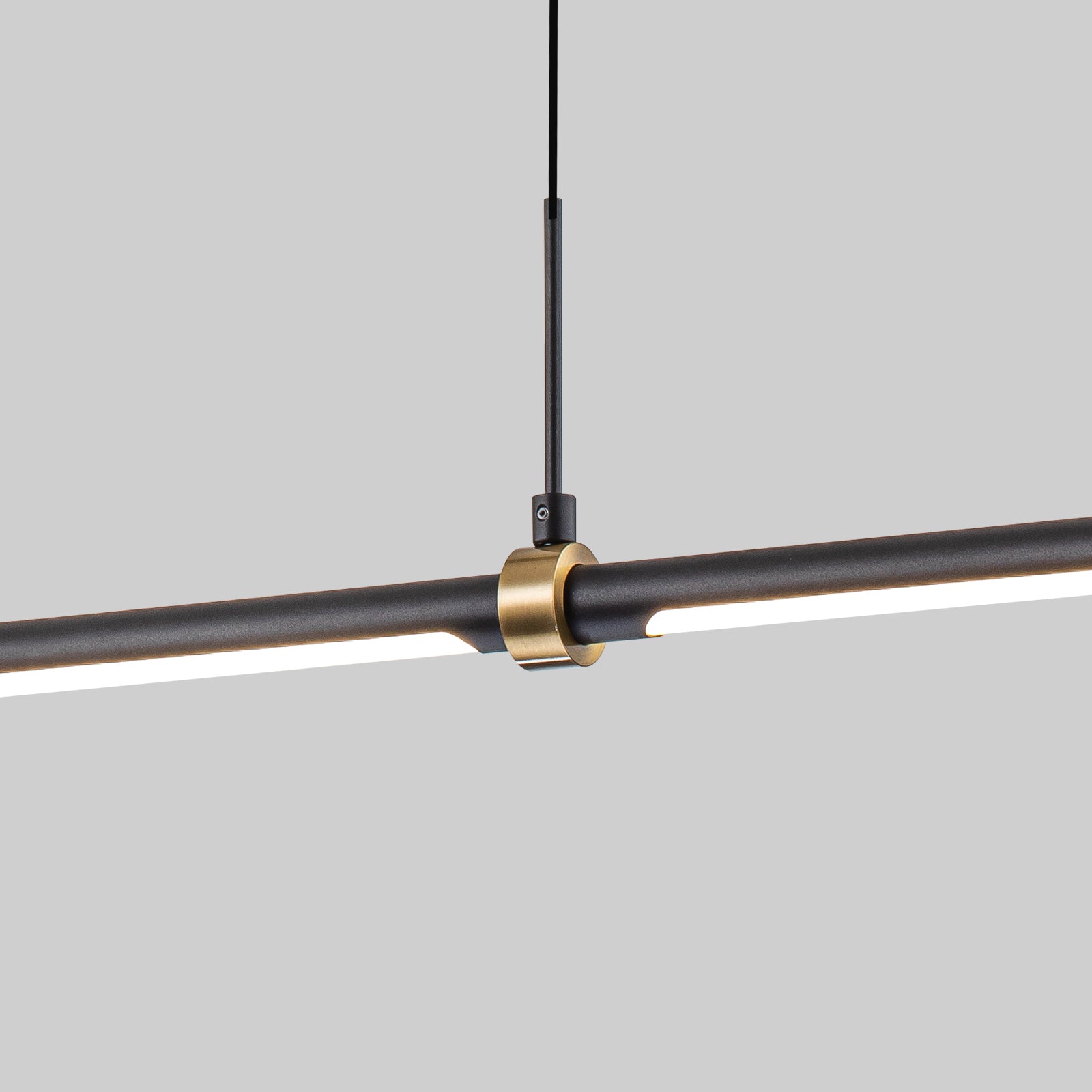 Glowlings 3-flammige minimalistische 48" breite mattschwarze LED-Linear-Pendelleuchte, Inselleuchte