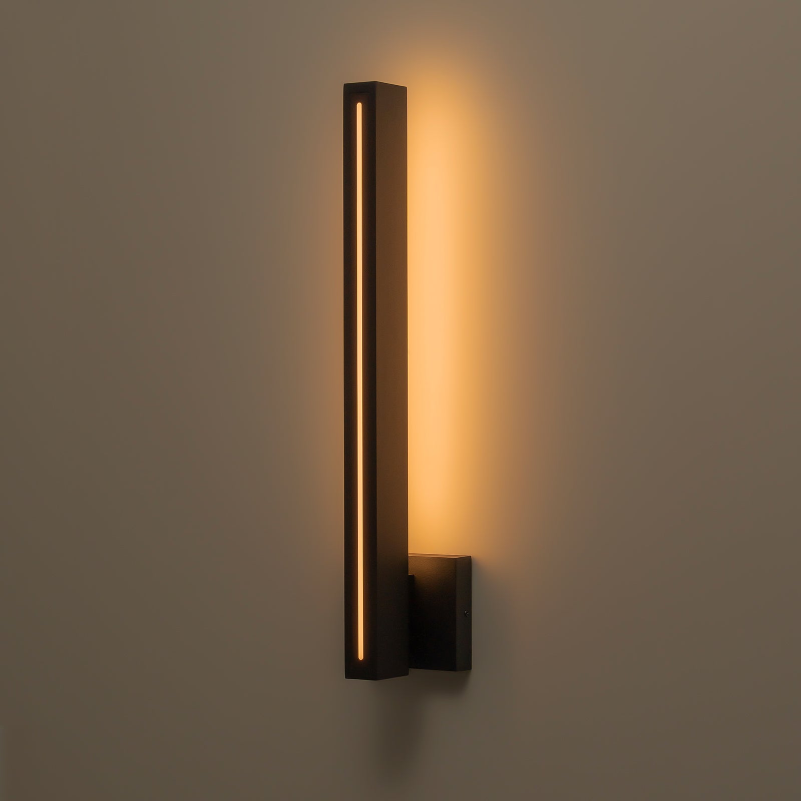 Glowlings 1-Light Modern 24"High Linear Black LED Outdoor Wall Sconce, IP54 Waterproof Exterior Lights for House
