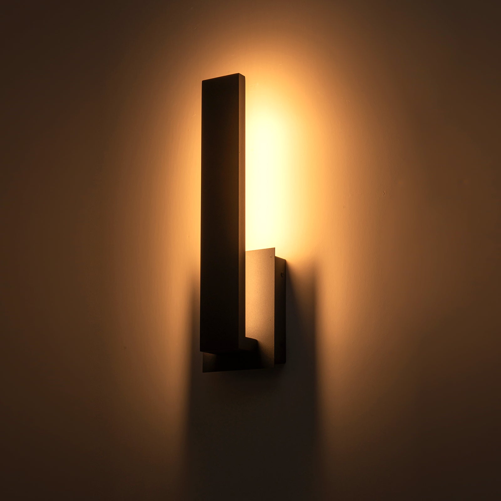 Glowlings 1-Light Modern Rectangular Matte Black LED Outdoor Wall Sconce
