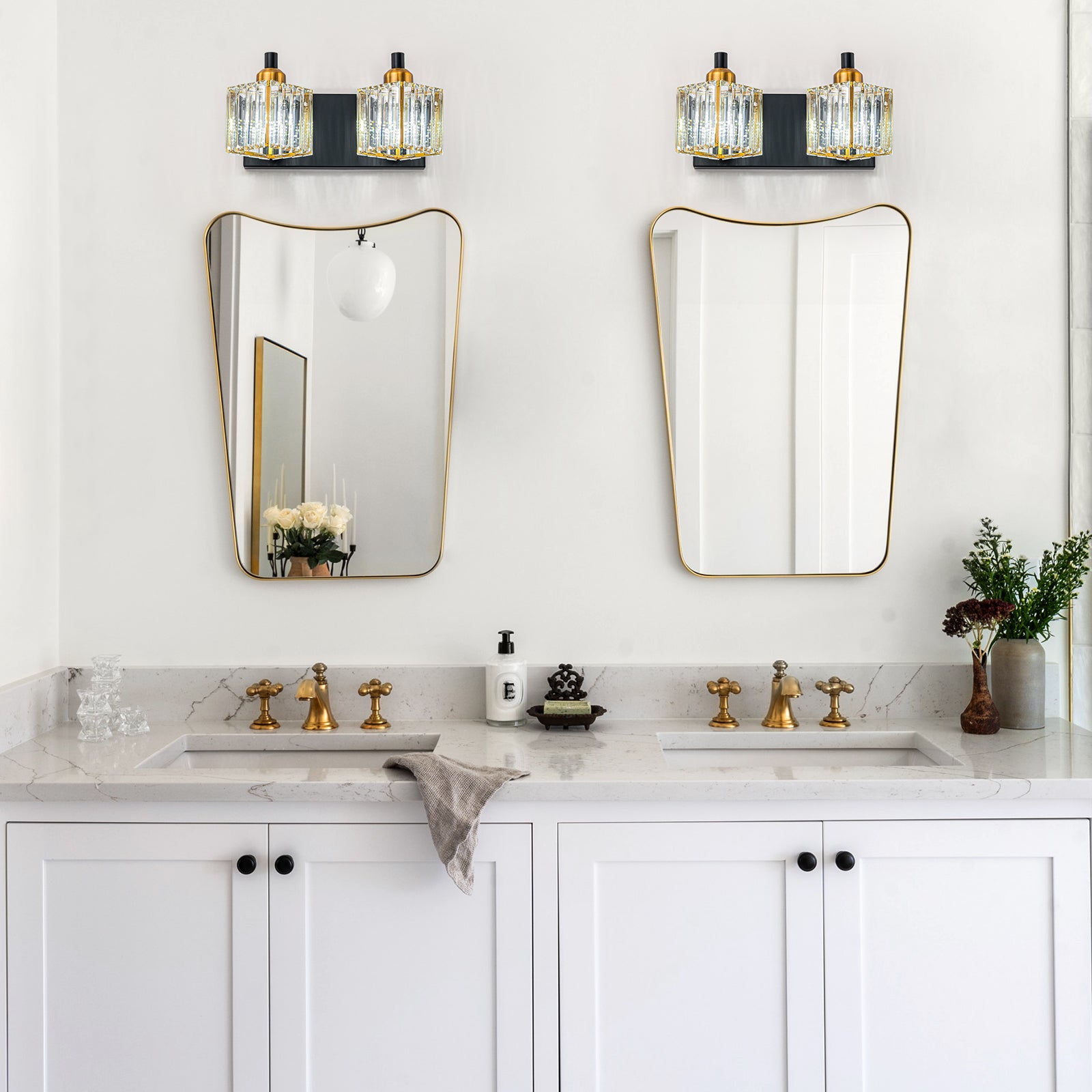 Glowlings 2/3/4/5-Light Modern Sqaure Crystal Bath Vanity Wall Sconce Bathroom Lighting Source