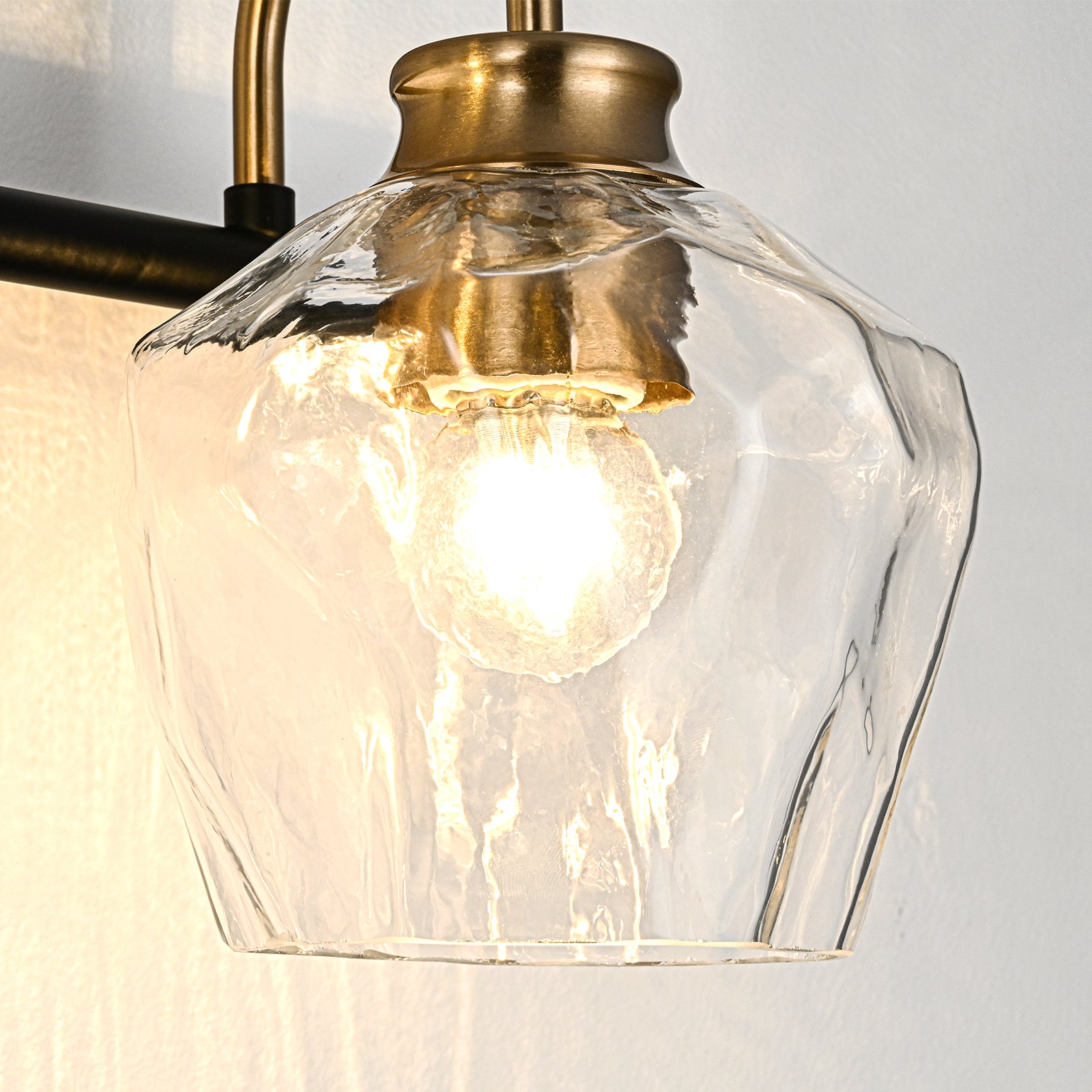 Glowlings 3/4-Light Modern Diamond-pattern Textured Glass Dimmable Bathroom Vanity Light