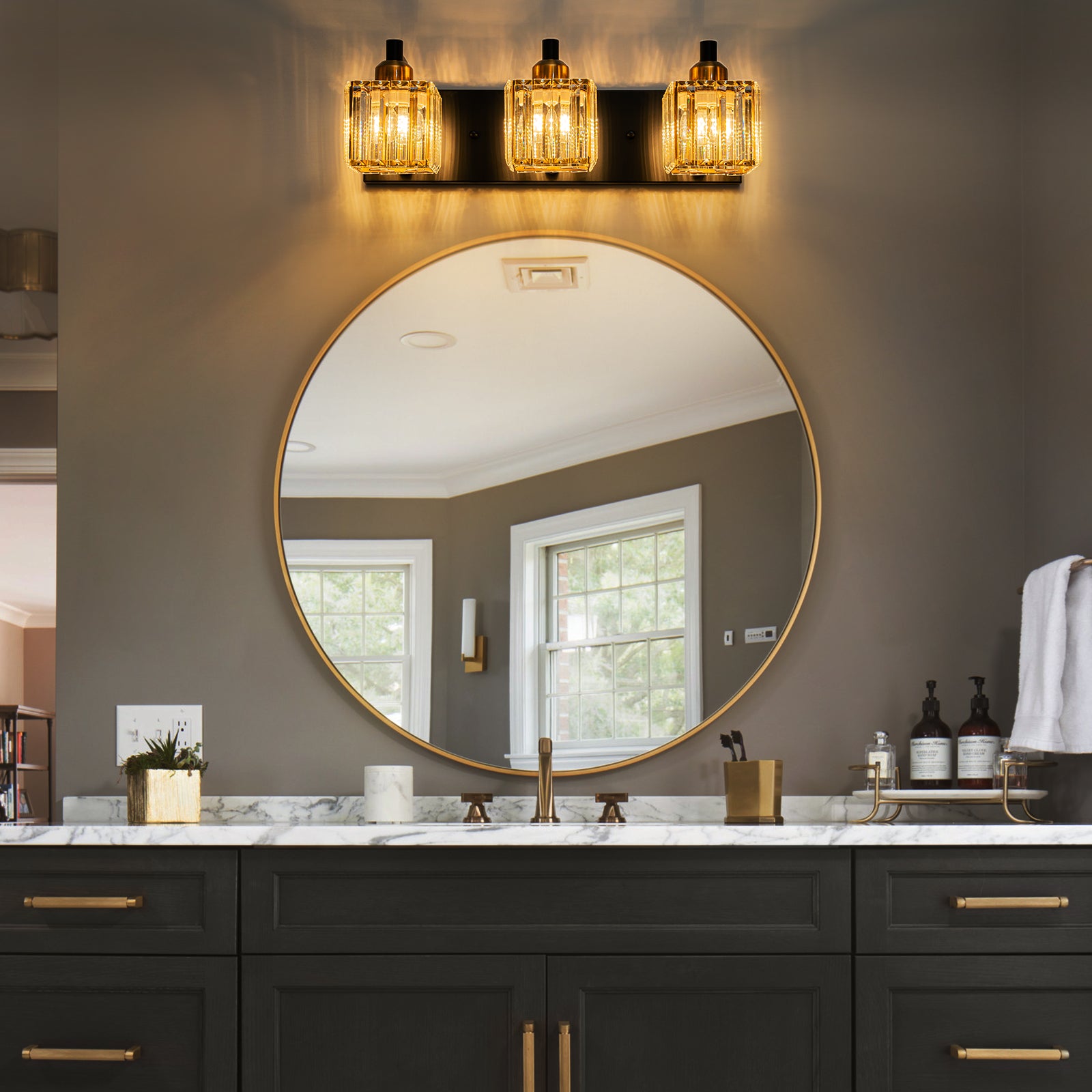 Glowlings 2/3/4/5-Light Modern Sqaure Crystal Bath Vanity Wall Sconce Bathroom Lighting Source