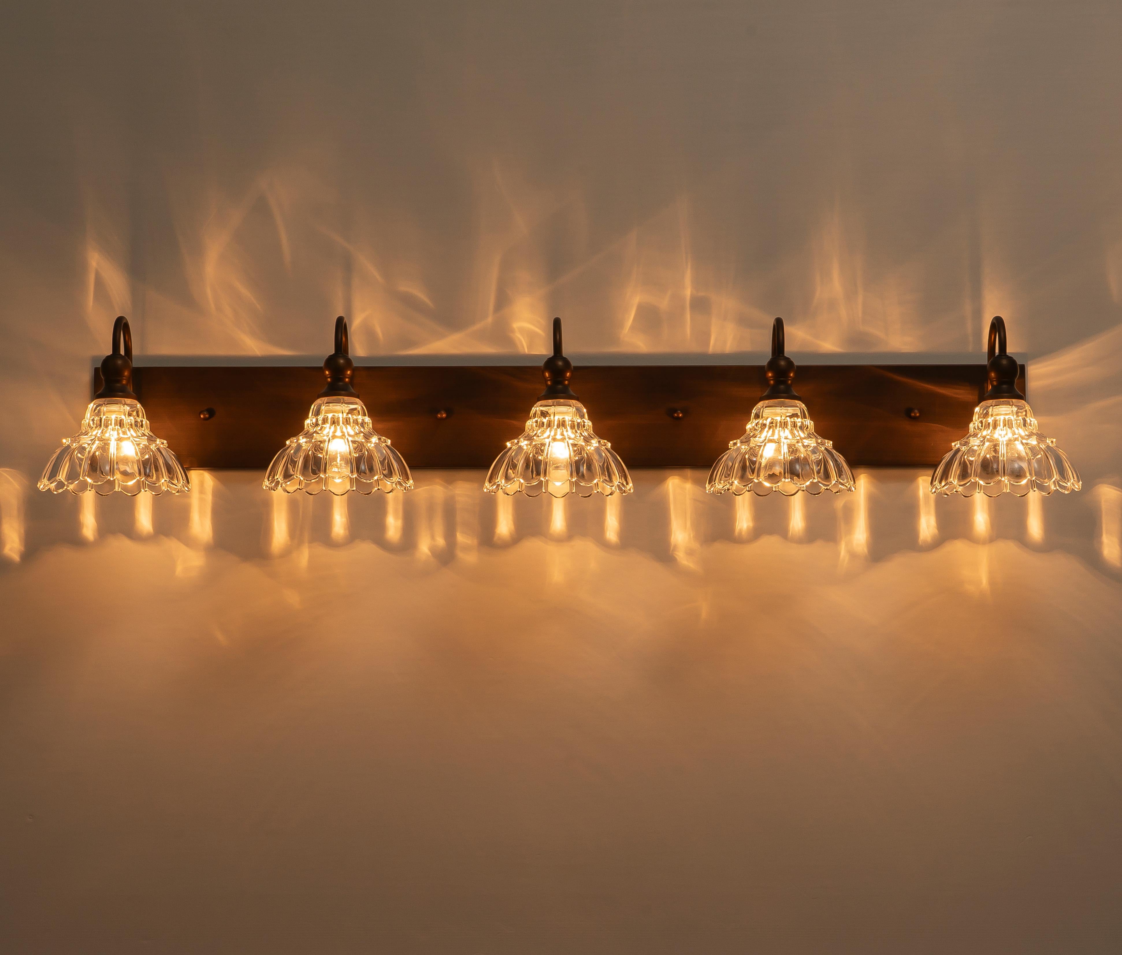 Glowlings 1/3/4-Light Vintage Antique Bronze Glass Flower Shaped Bathroom Vanity Light Over Mirror