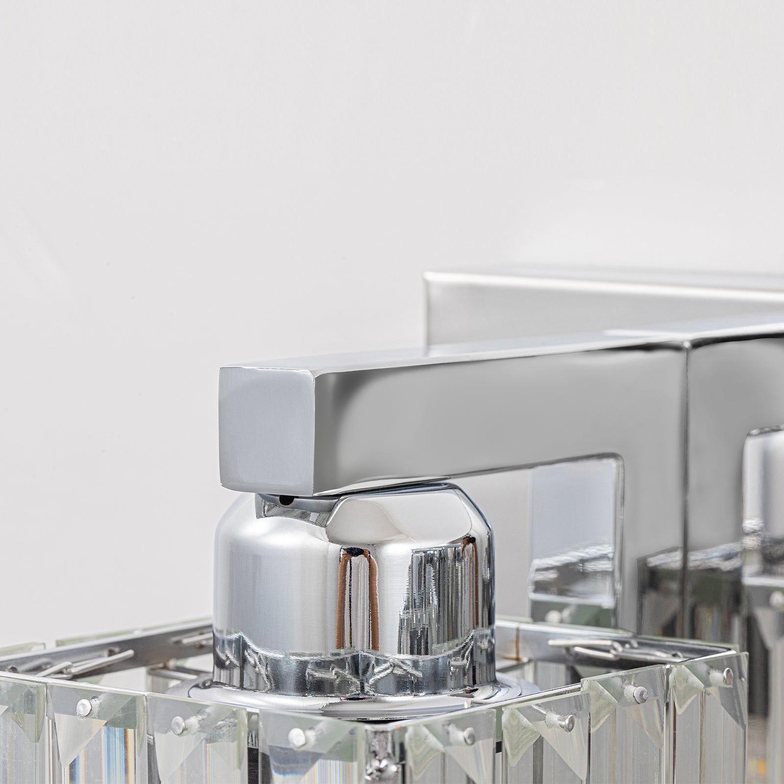Glowlings Modern 5-Light Crystal Square Bath Vanity Light for Bathroom