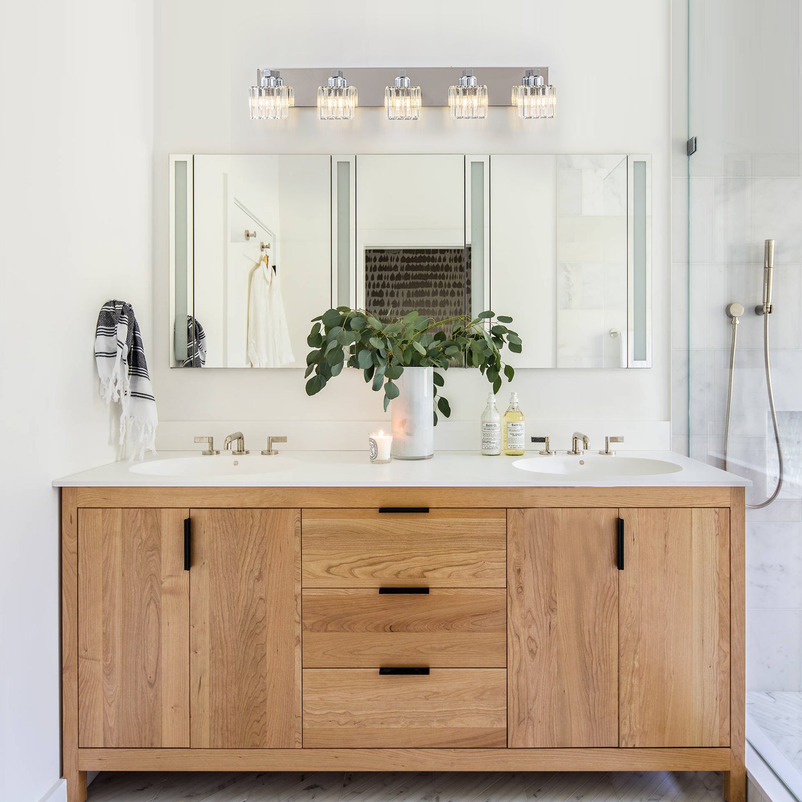 Glowlings Modern 5-Light Crystal Square Bath Vanity Light for Bathroom