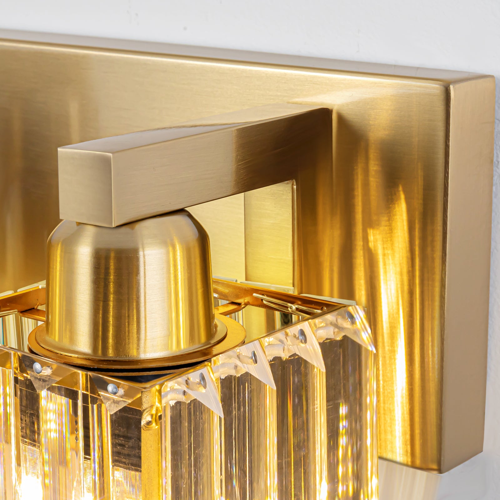 Glowlings 3/4/5-Light Modern Gold Square Crystal Bathroom Vanity Light Bathroom Light Fixtures Over Mirror