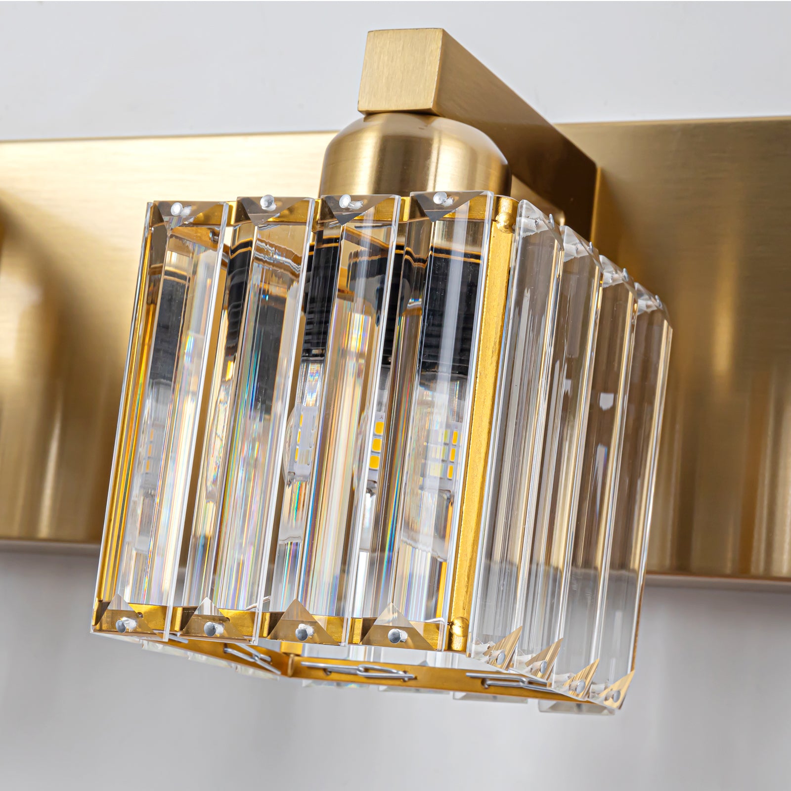 Glowlings 3/4/5-Light Modern Gold Square Crystal Bathroom Vanity Light Bathroom Light Fixtures Over Mirror
